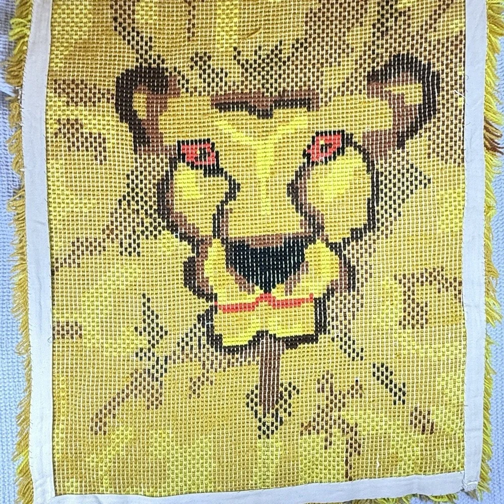 Vintage 1970s Lion Handmade Latch Hook Rug Wall Hanging Fiber Art - Cleaned 36